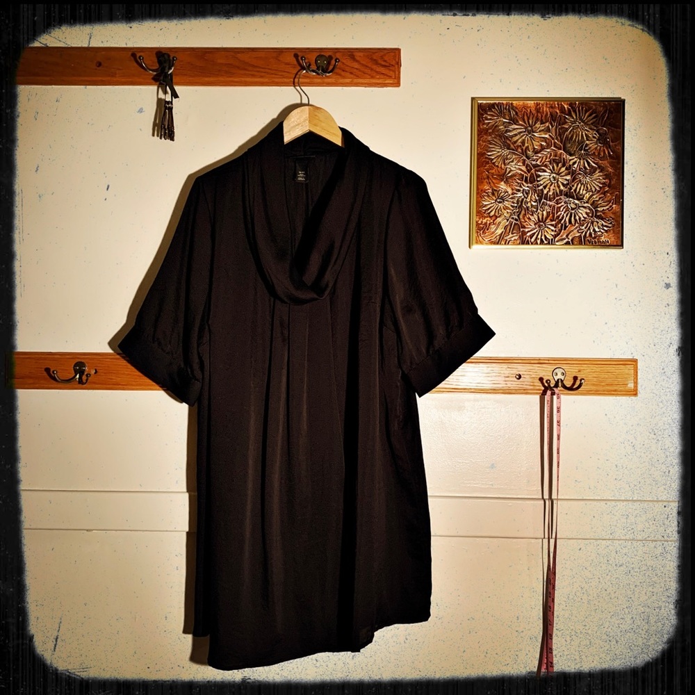 Plus Size 18/20 Black Tunic by Lane Bryant